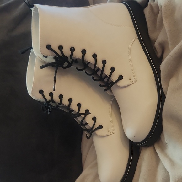 Rue21 White Combat Moto Boots - Picture 2 of 4